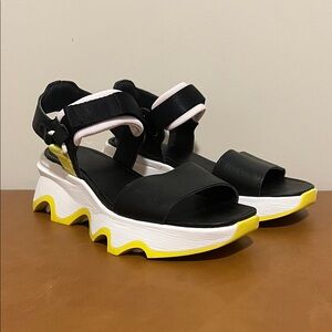 Sorrel Kinetic Impact Sandal in Like New Condition